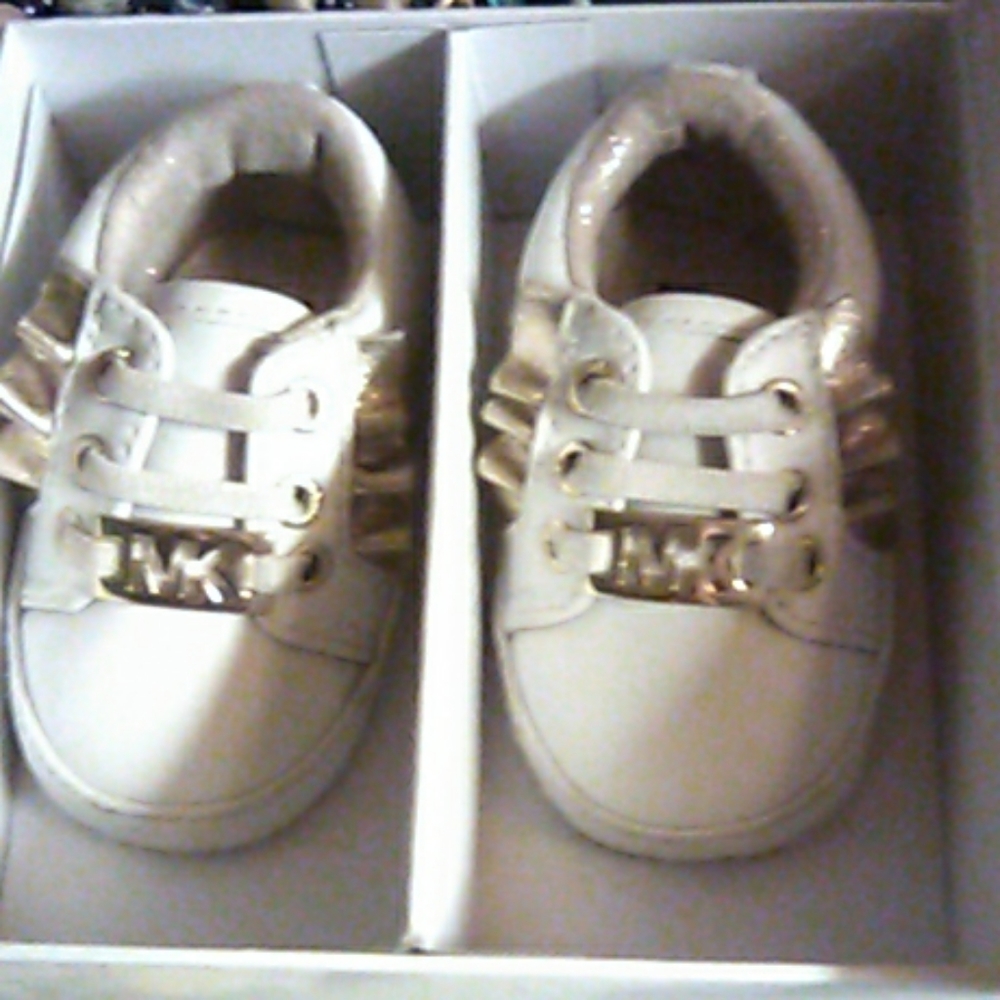 Michael Kors tot shoes